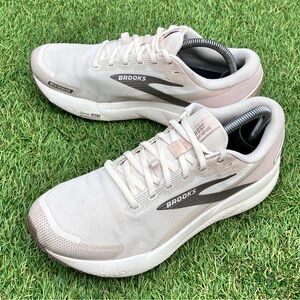 BROOKS GHOST 16 - Women's Athletic Shoes - SIZE 10B